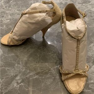 💥HP💥 Giuseppe Zanotti Ivory Python Wooden Heel T-strap Sandal